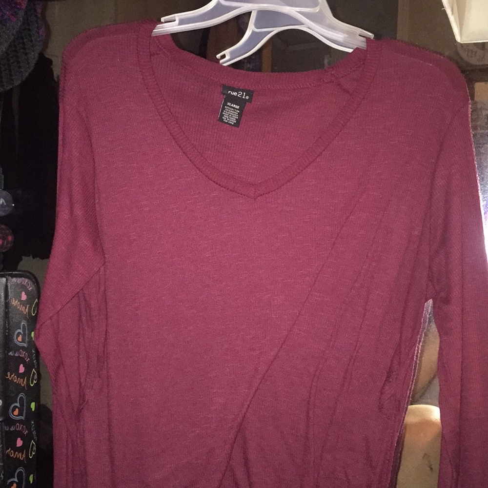 maroon long sleeved sweater